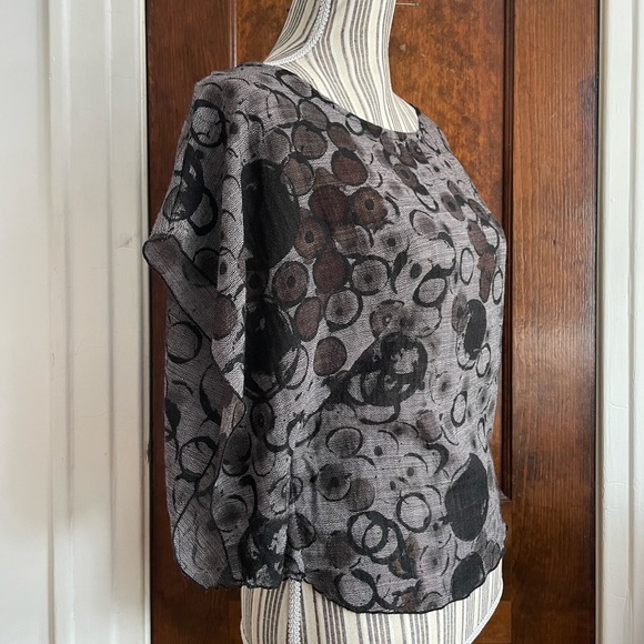 Flutter sleeve blouse - Picture 8 of 10